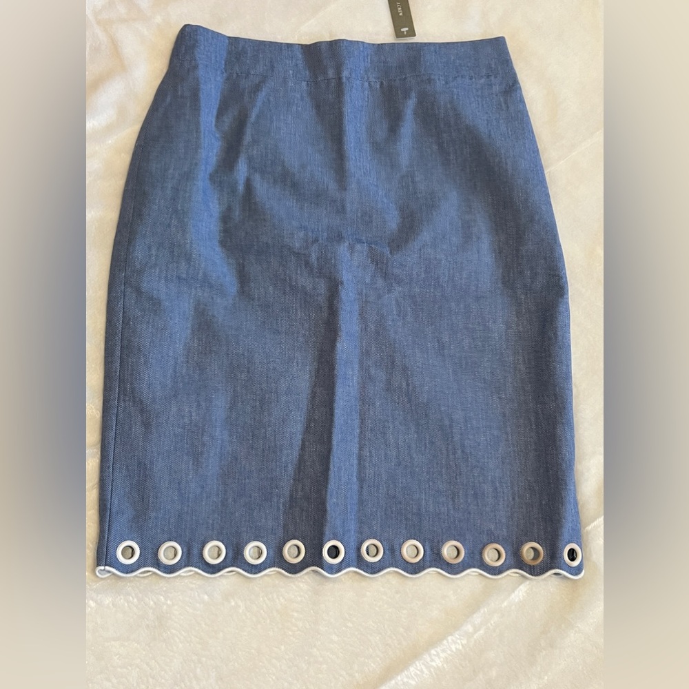 💙J. Crew scalloped denim pencil skirt